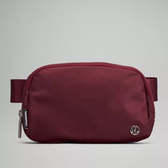 NEW Lululemon Everywhere Belt Bag - Red Merlot - Picture 1 of 3